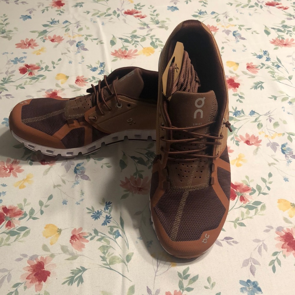 NWOT sz 10. On Cloud Cloud